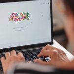 Google Doodle, programa y juega al mismo tiempo